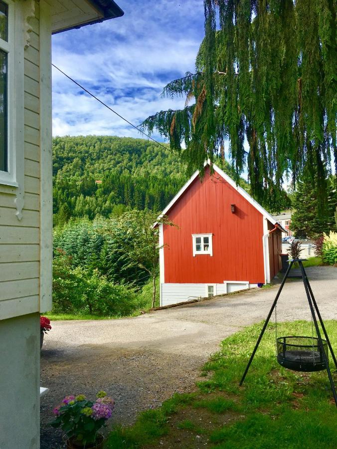 Villa Lovise Riverside Stranda  Buitenkant foto